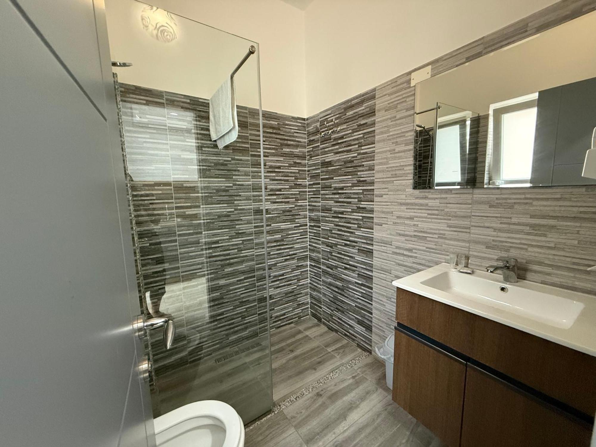 Hotel Leodori 1 Shëngjin المظهر الخارجي الصورة