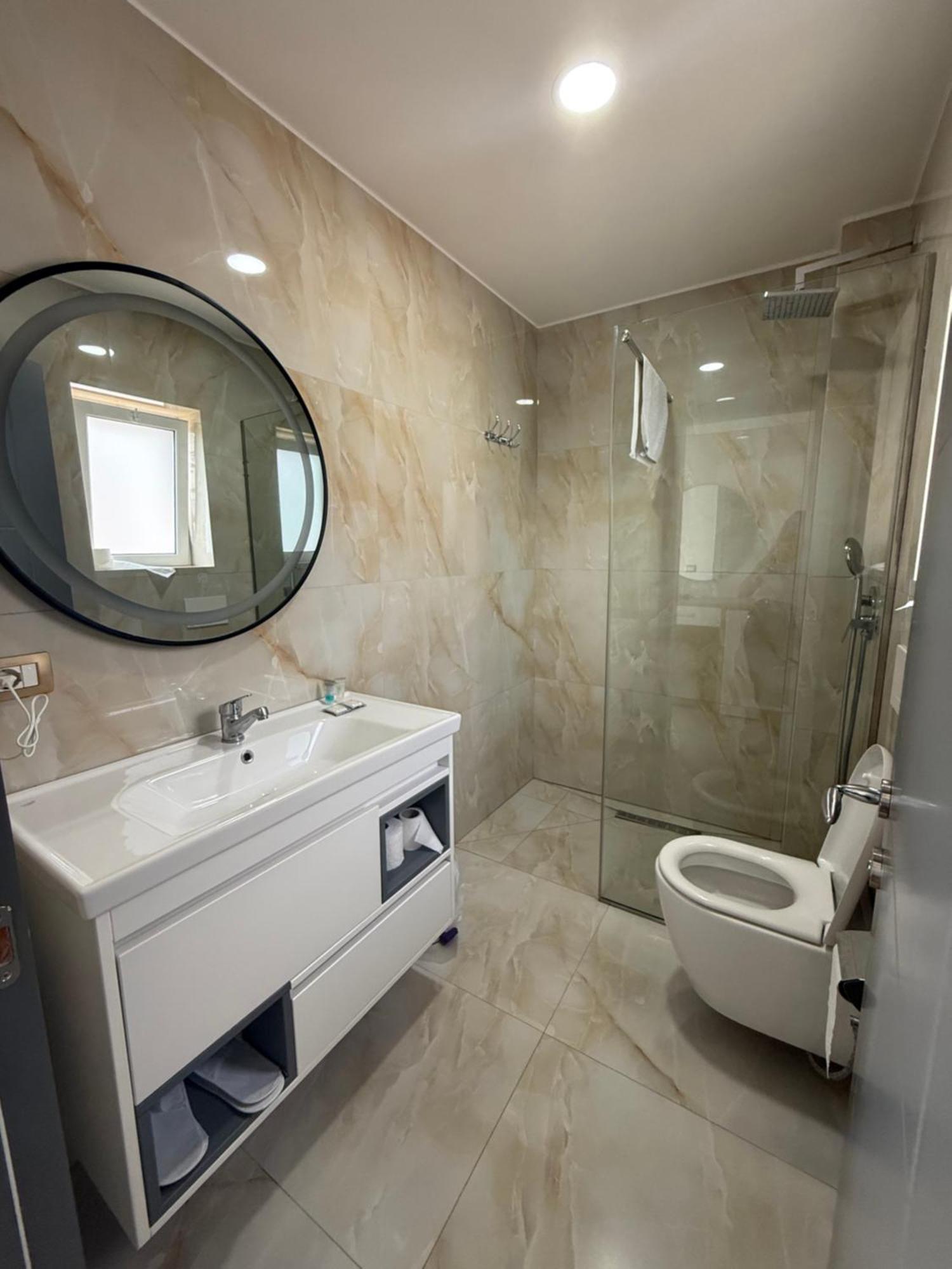 Hotel Leodori 1 Shëngjin المظهر الخارجي الصورة